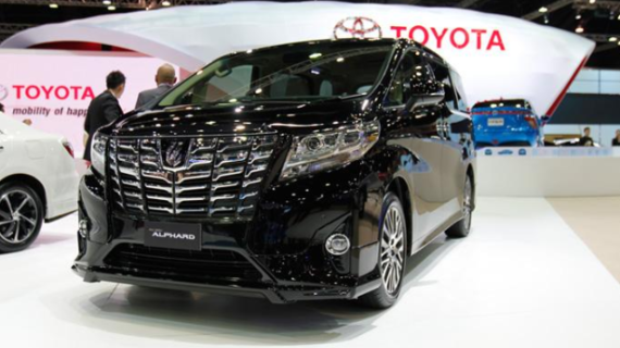 Promo Toyota Alphard terbaru banyak bonus dan hadiah di Jakarta selatan